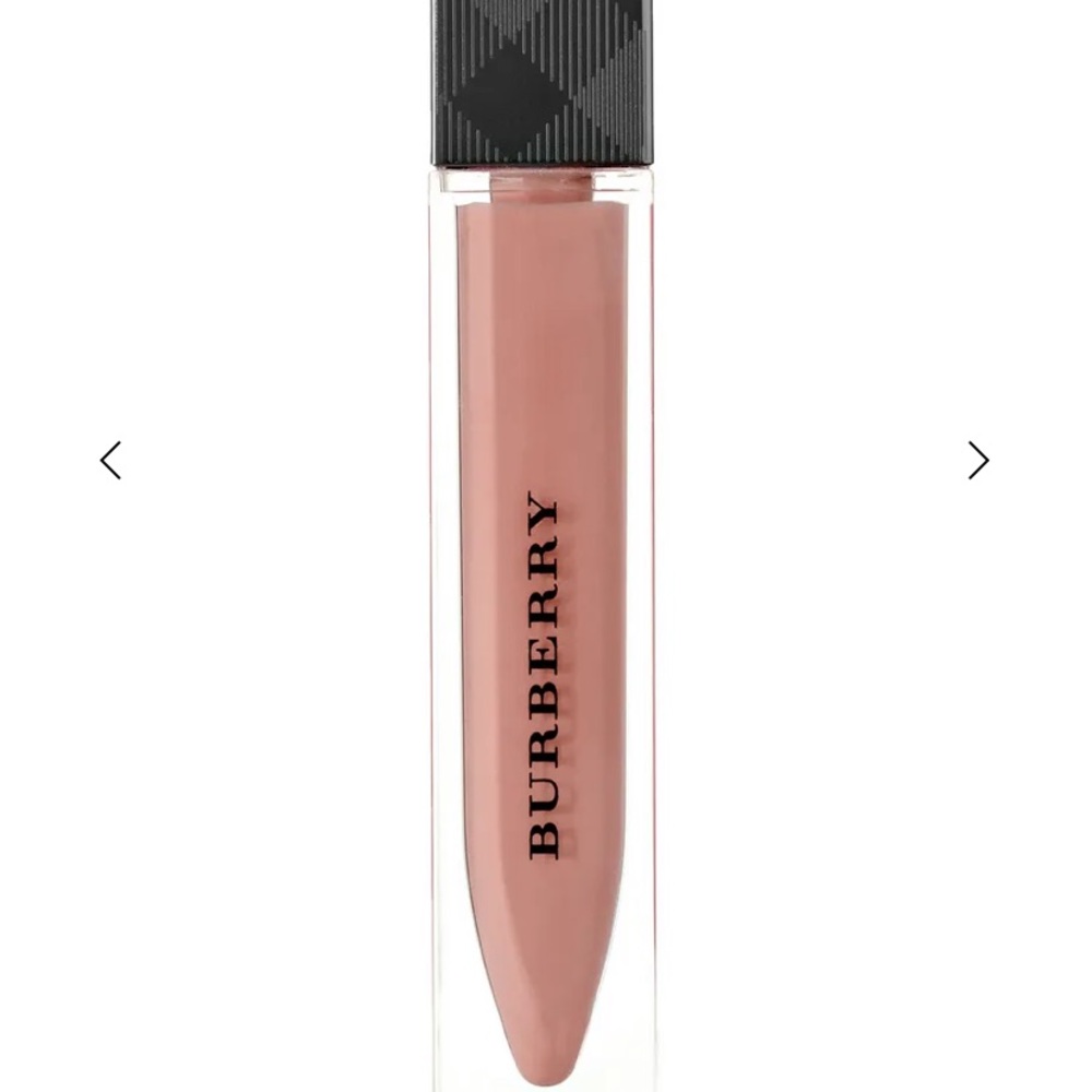 Burberry Kisses Gloss- Nude Beige No. 17